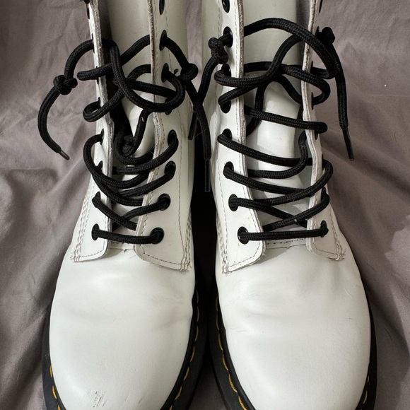 Doc martens in decent condition. - Picture 5 of 6